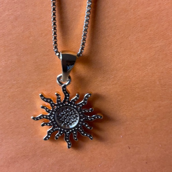 🌞SUN NECKLACE 🌞 NWOT 🌞 - Picture 14 of 16